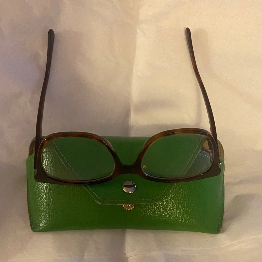 Kate Spade Brown Glasses with Green Case